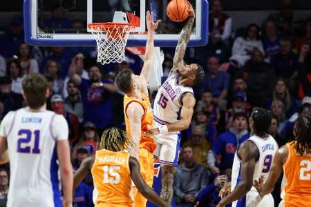 Down Goes No. 1! Florida Slams Tennessee in 73-43 Rout