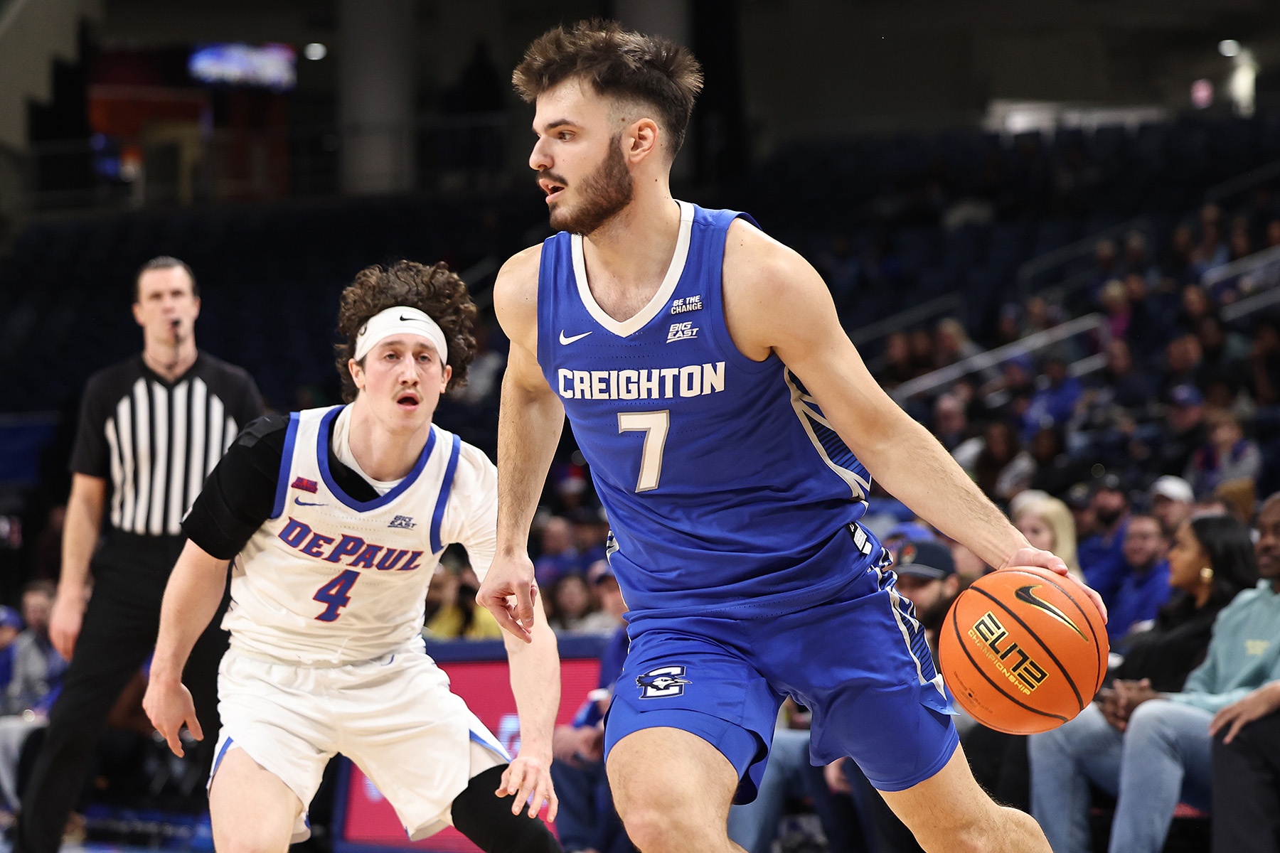 Creighton guard Fedor Zugic dribbling with his left hand.